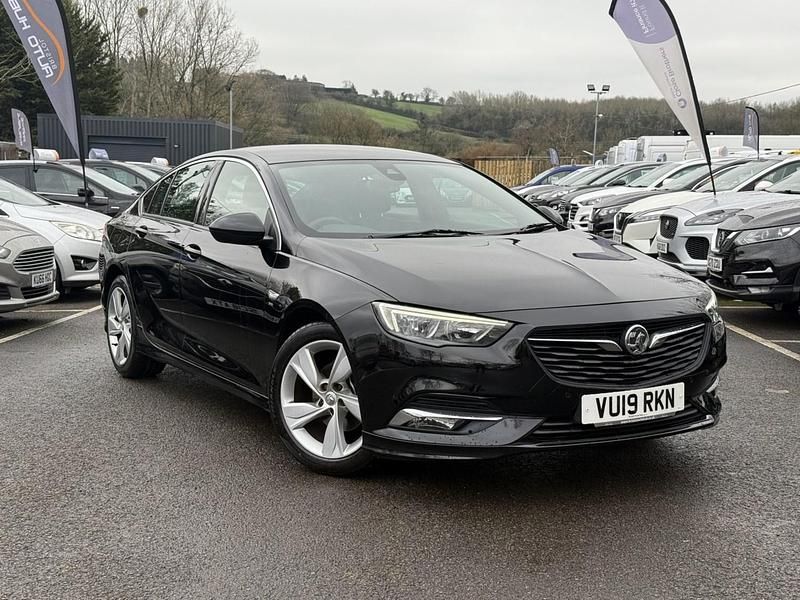 Used Vauxhall Insignia SRi 165 HP (121 kW) 2019 Black Hatchback