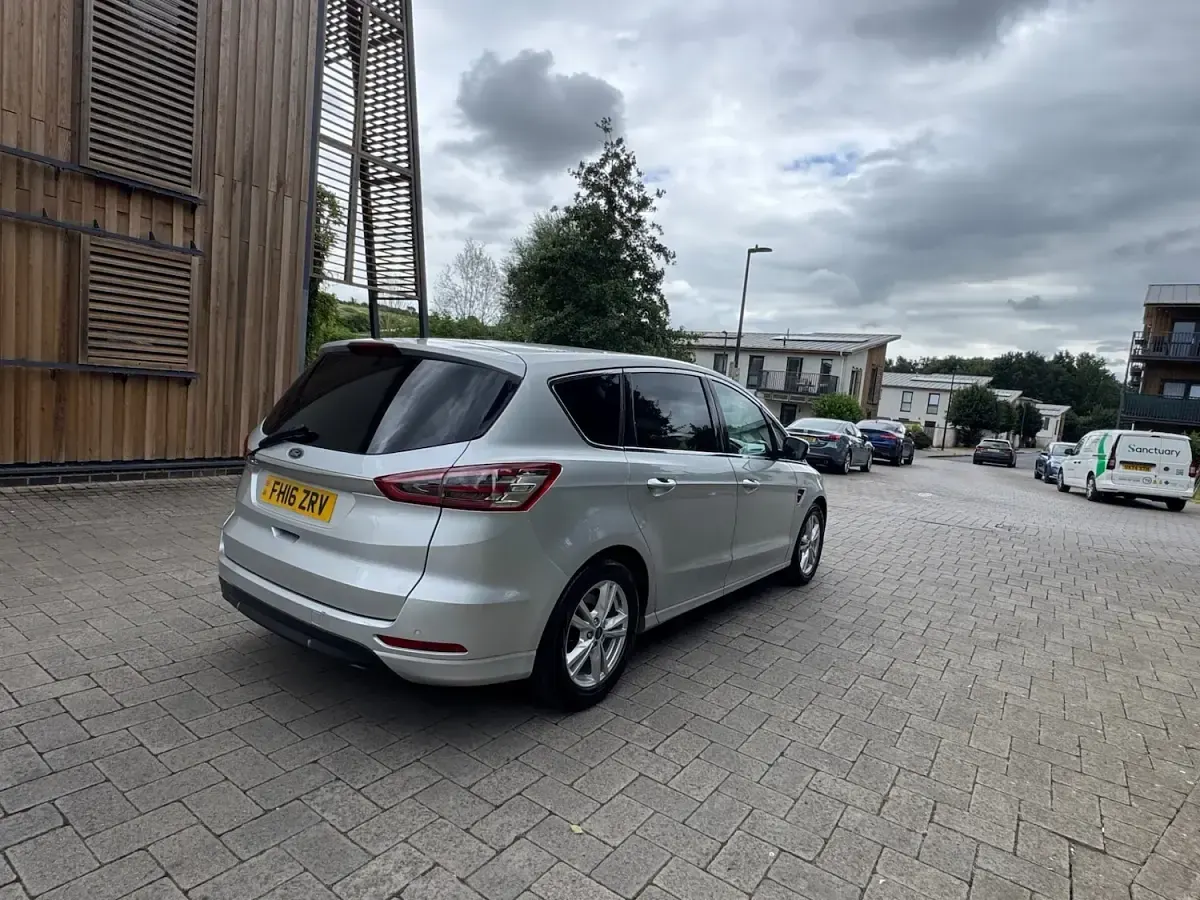Used Ford S-MAX Titanium 2016 Silver MPV