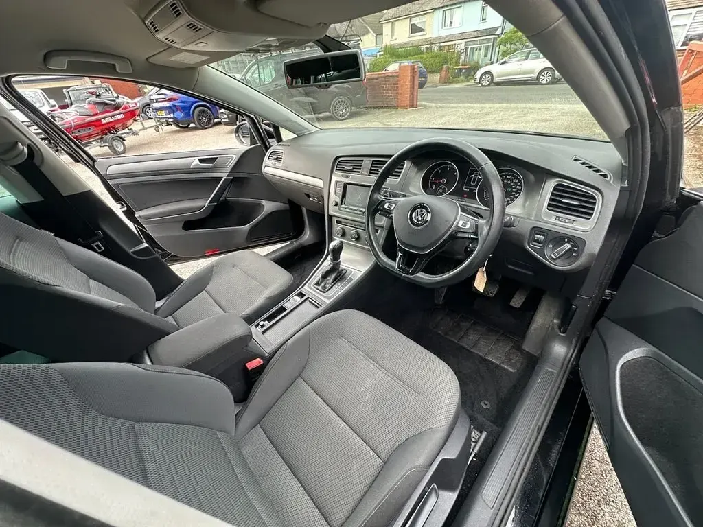 Used VW Golf VII SE 150 HP (110 kW) 2013 Black Estate