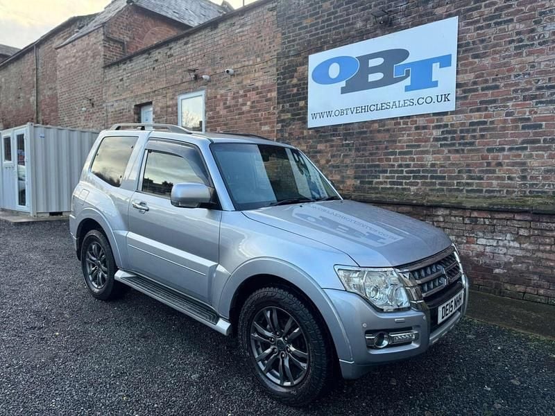 Used Mitsubishi Shogun Warrior 2015 Silver SUV