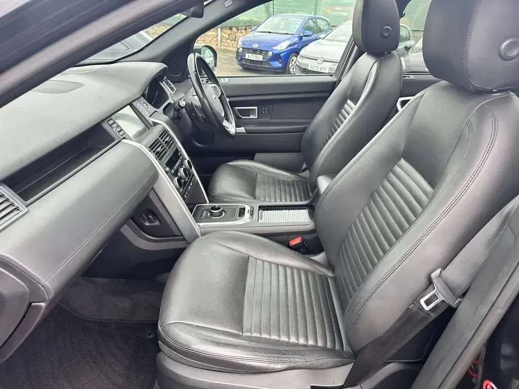 Used Land Rover Discovery Sport HSE Luxury 240 HP (176 kW) 2018 Black SUV