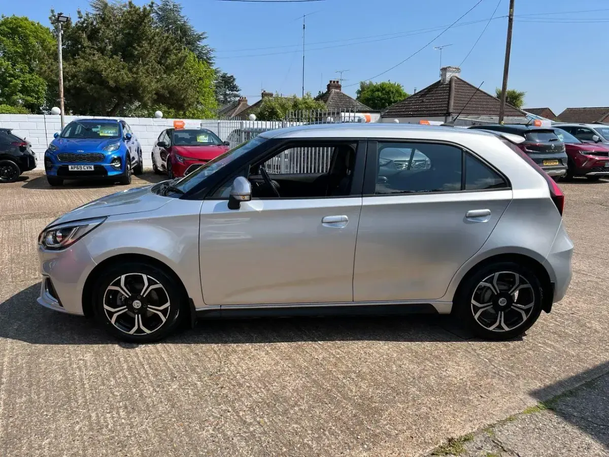 Used MG MG3 Exclusive 106 HP (77 kW) 2020 Silver Hatchback