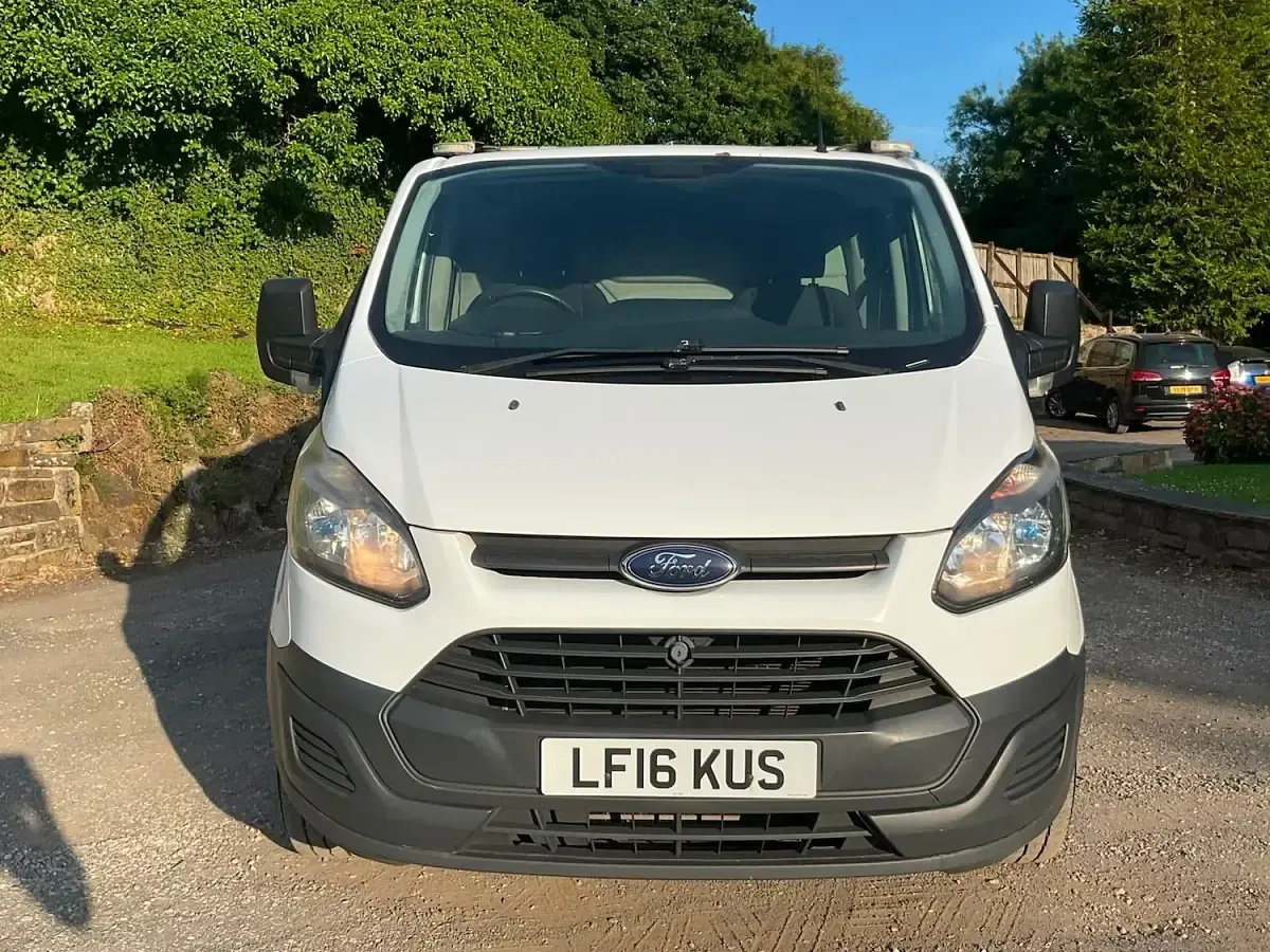 Used Ford Transit Custom 100 HP (73 kW) 2016 White Van