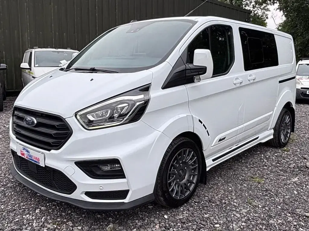 Used Ford Transit Custom Limited 168 HP (123 kW) 2023 White Van