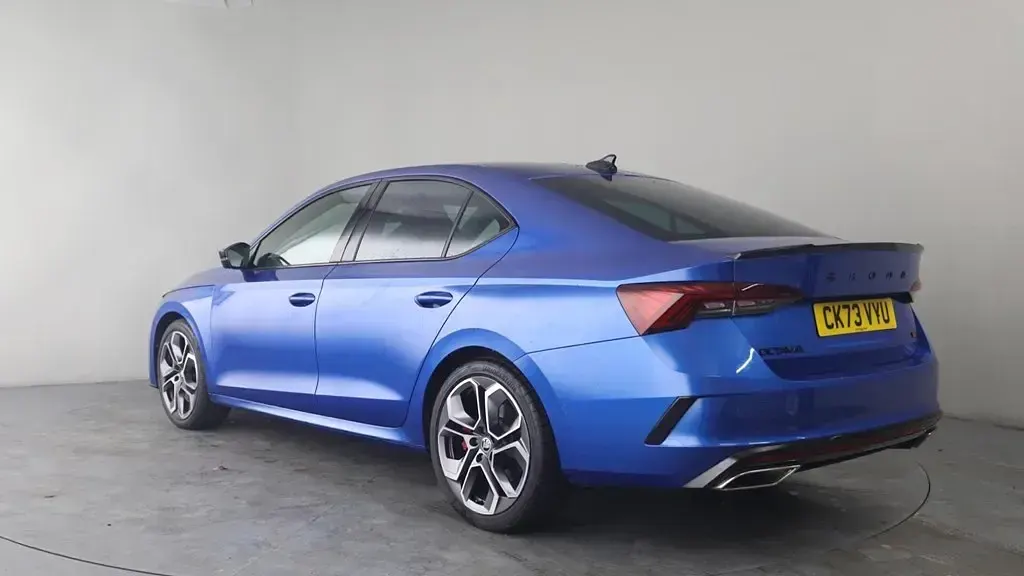 Used Skoda Octavia vRS 245 HP (180 kW) 2023 Blue Hatchback