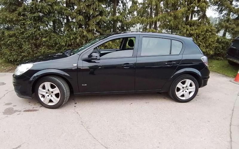 Used Vauxhall Astra Club 2010 Black Hatchback
