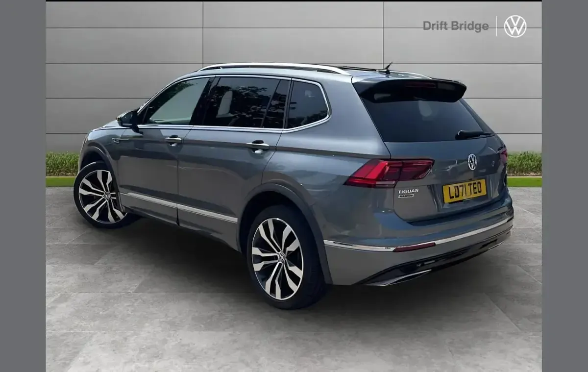 Używany VW Tiguan Allspace R-line 150 KM (110 kW) 2021 Szary SUV