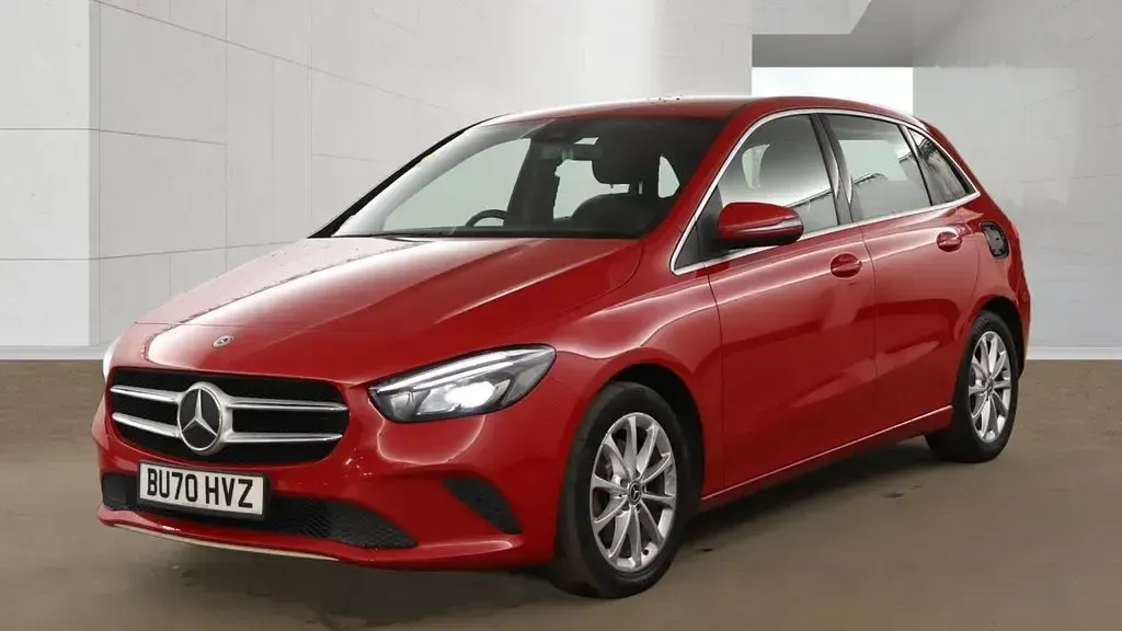 Used Mercedes B200 150 HP (110 kW) 2020 Red Hatchback