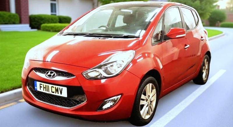 Used Hyundai ix20 Active 123 HP (90 kW) 2011 Red Hatchback