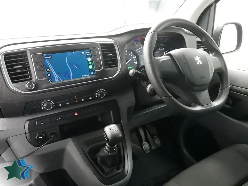 Used Peugeot Expert Premium 145 HP (106 kW) 2022 Grey Van