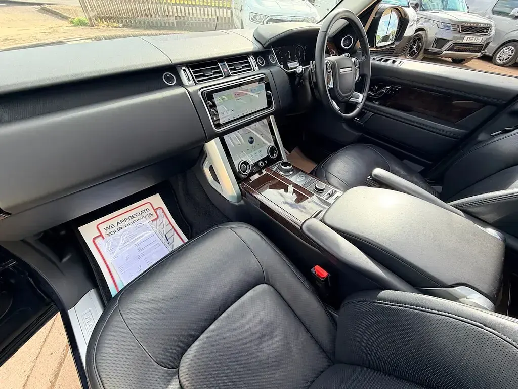 Used Land Rover Range Rover Vogue SE 404 HP (297 kW) 2018 Blue SUV