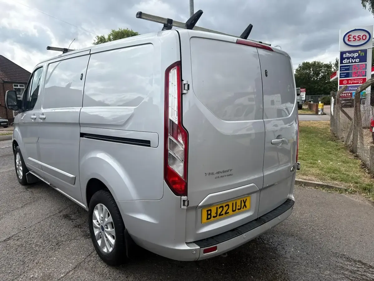 Used Ford Transit Custom Limited 130 HP (95 kW) 2022 Silver Van