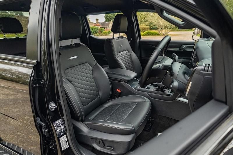 Used Ford Ranger Platinum 237 HP (174 kW) 2024 Black Pickup