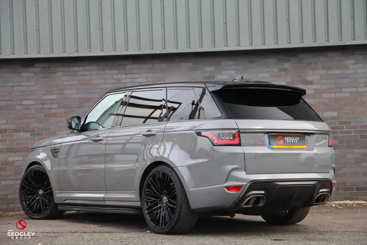 Used Land Rover Range Rover Sport SVR 575 HP (422 kW) 2019 Black SUV
