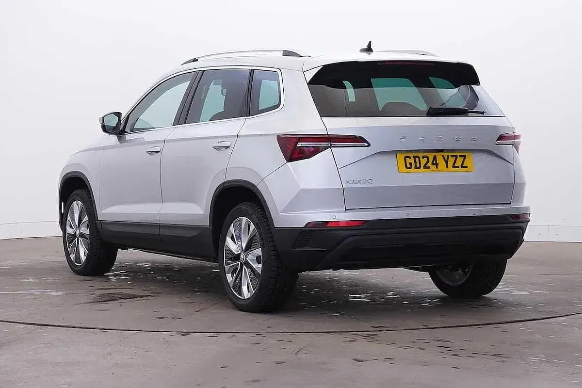 Used Skoda Karoq SE L 85 HP (62 kW) 2024 Brilliant silver metallic SUV