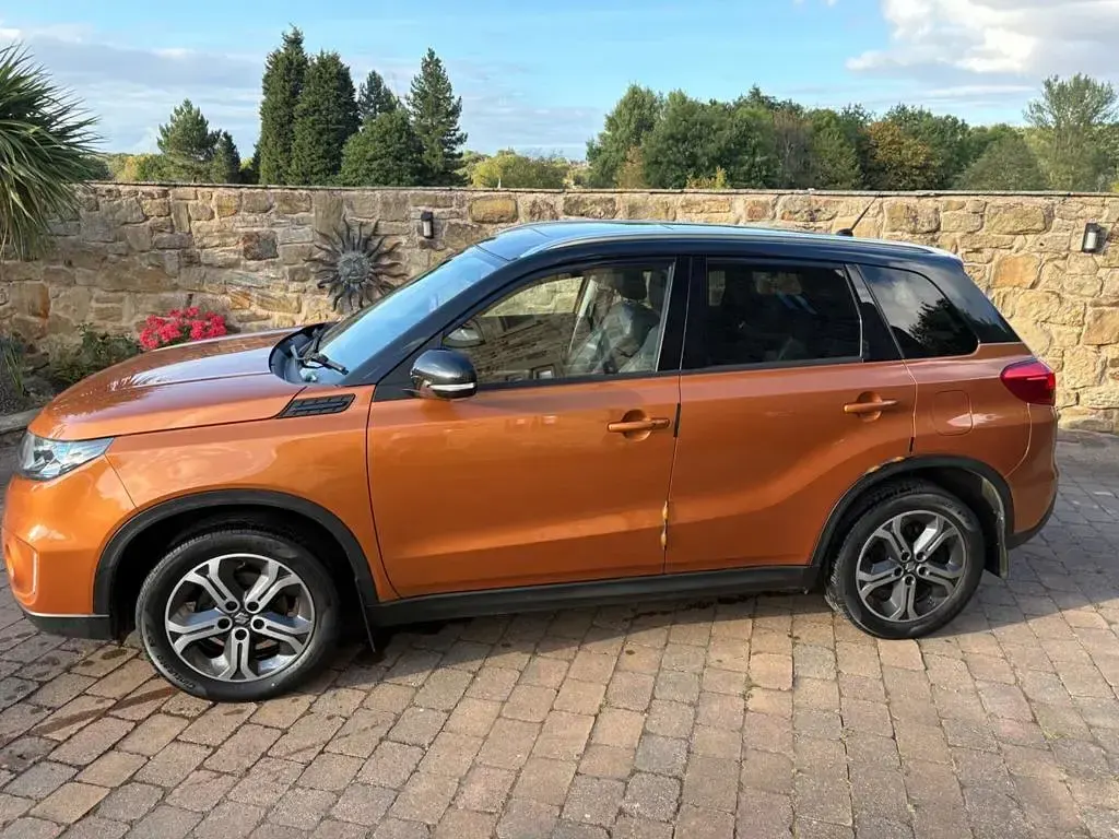 Used Suzuki Vitara SZ5 120 HP (88 kW) 2016 Orange SUV