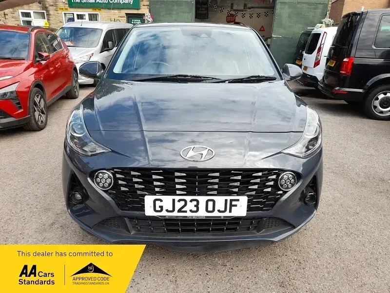 Used Hyundai i10 Premium 84 HP (61 kW) 2023 Grey Hatchback