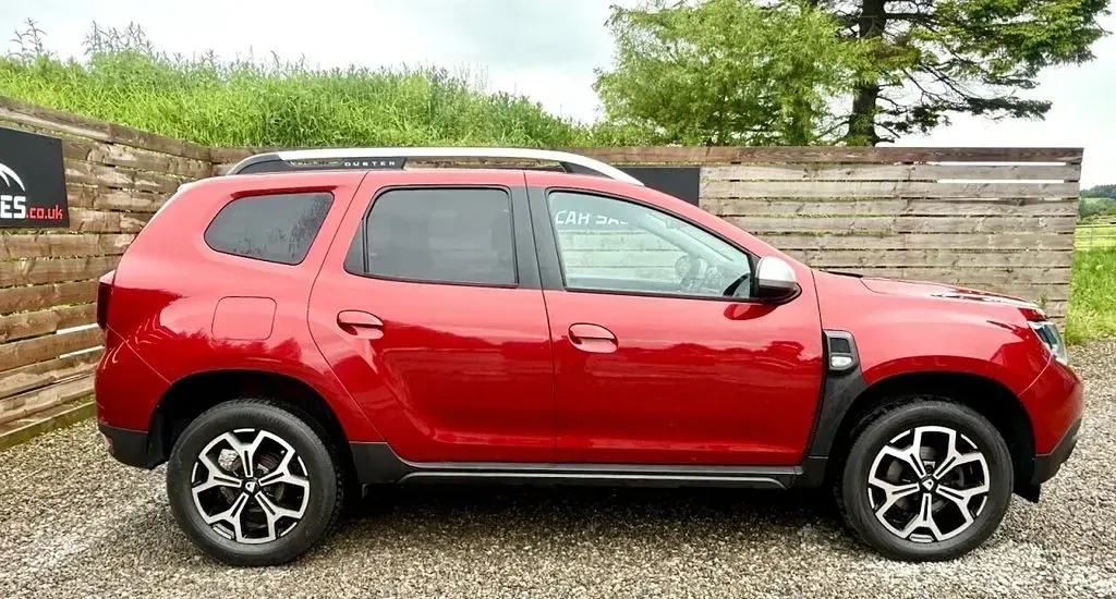 Used Dacia Duster Prestige 130 HP (95 kW) 2021 Red SUV