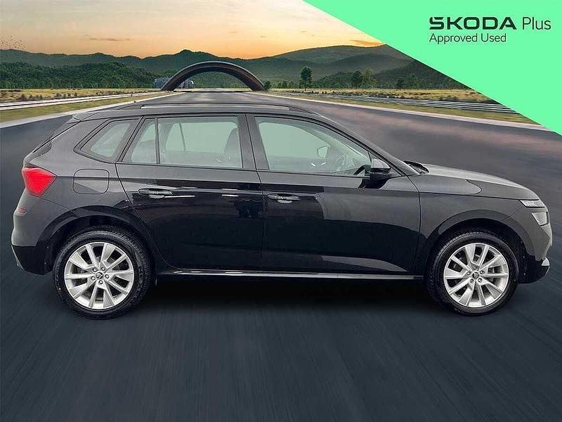 Used Skoda Kamiq SE 70 HP (51 kW) 2022 Black magic pearl effect SUV