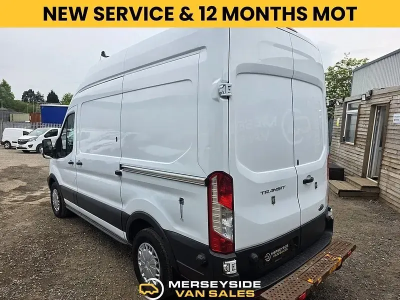 Second-hand Ford Transit 130 CP (95 kW) 2018 Alb Van