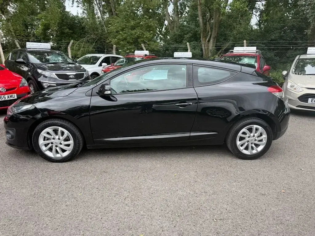 Used Renault Mégane Coupé Dynamique 108 HP (79 kW) 2015 Black Coupe