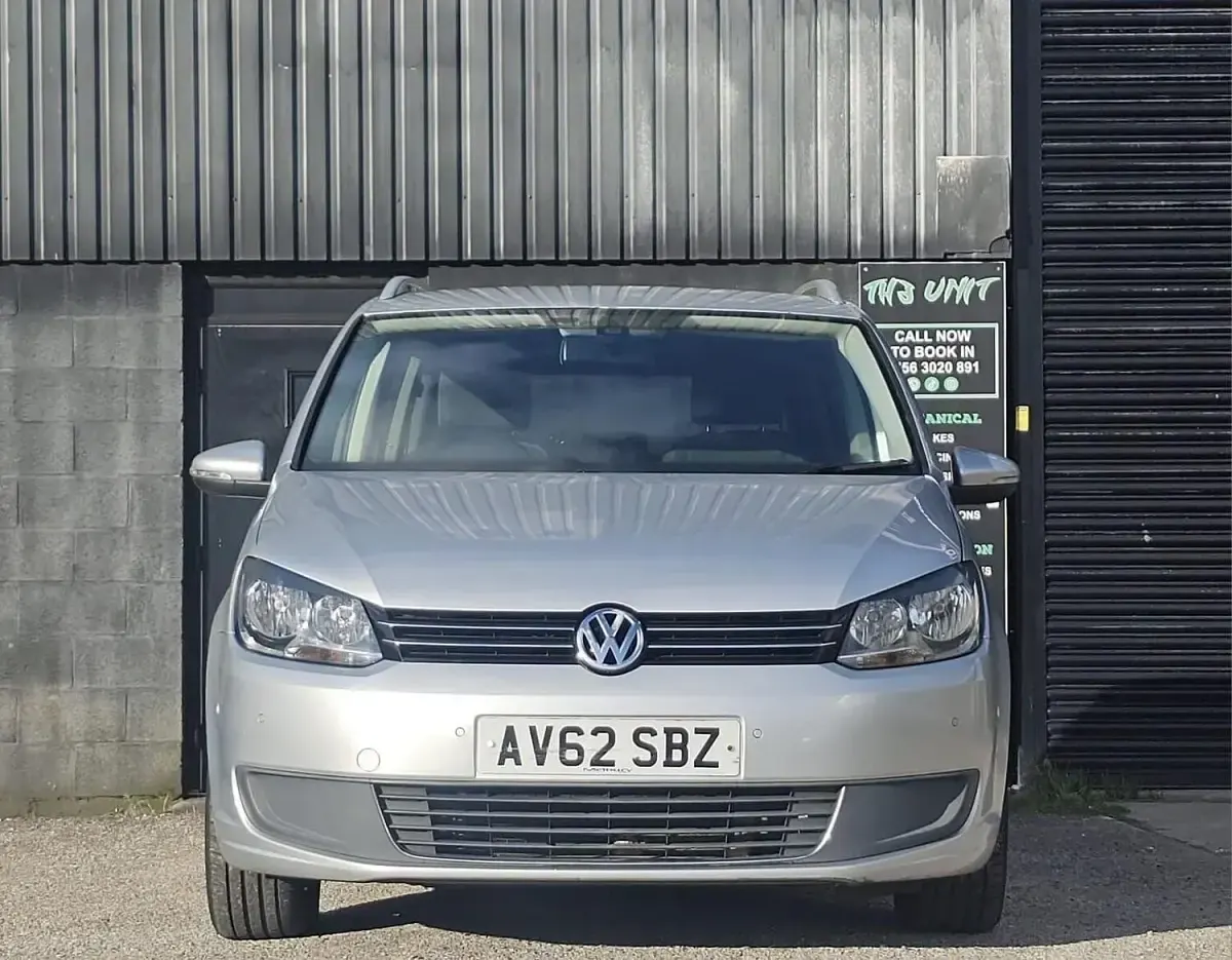 Used VW Touran SE 138 HP (101 kW) 2012 Silver MPV