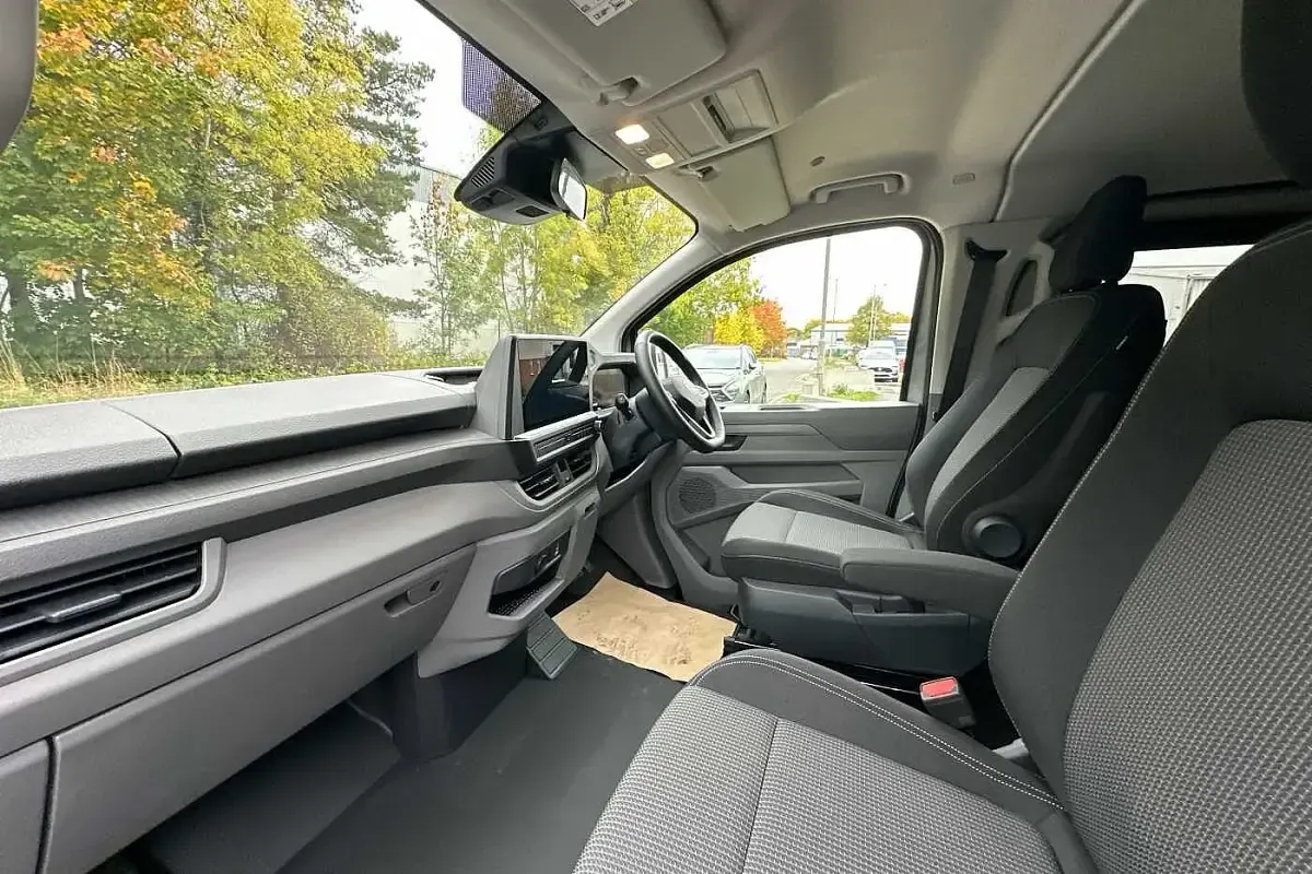 Used VW Transporter Pro 160 kW (218 HP) 2025 Grey Van