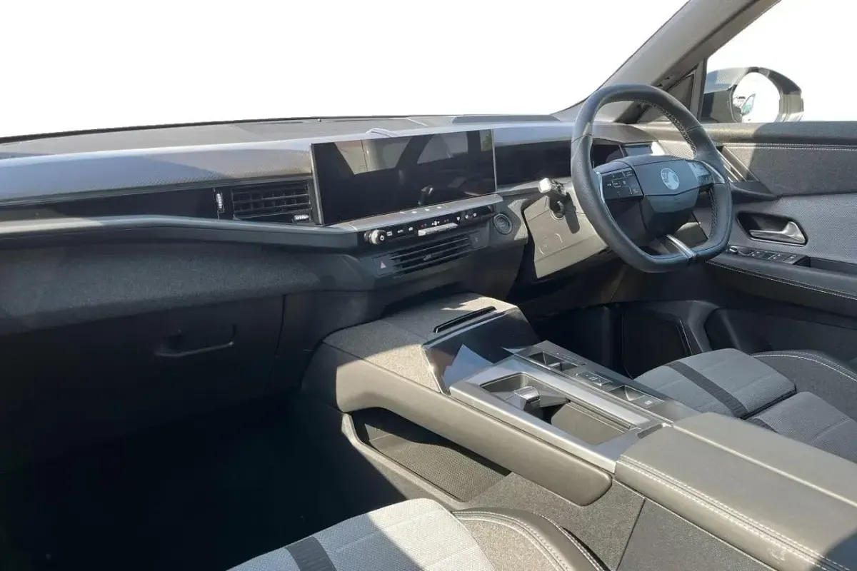 Used Vauxhall Grandland X Ultimate 136 HP (100 kW) 2025 SUV