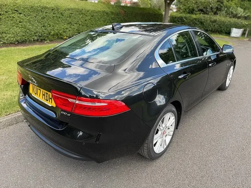 Used Jaguar XE Prestige 180 HP (132 kW) 2017 Black Sedan
