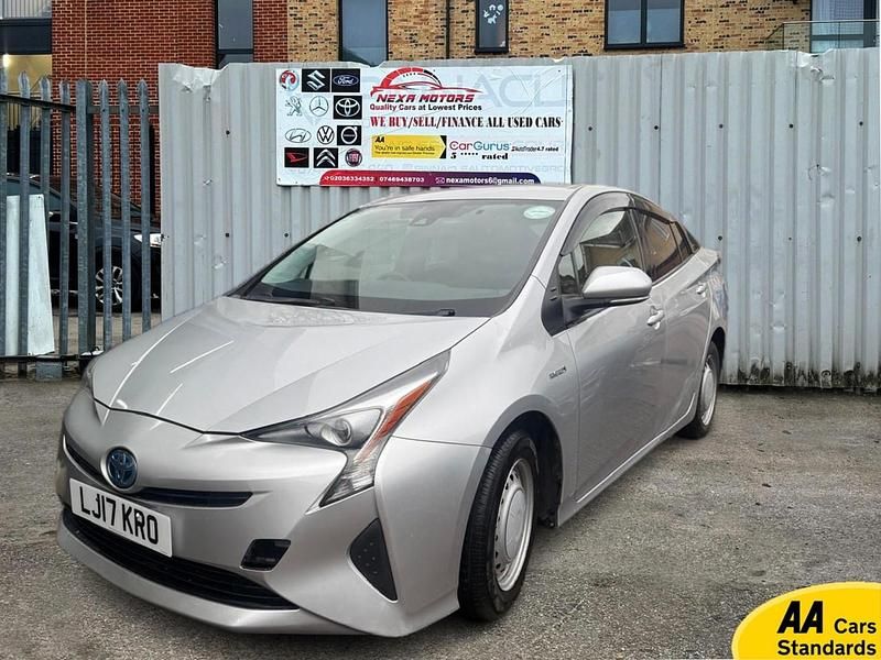 Used Toyota Prius 136 HP (100 kW) 2017 Silver Hatchback