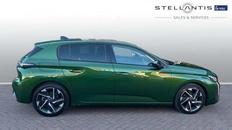 Green Used 2023 Peugeot 308 Allure Premium Hatchback | £16,840 (Fair price) - Image 1/4