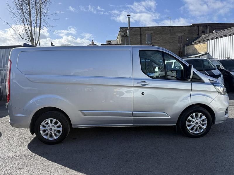 Used Ford Transit Custom Limited 130 HP (95 kW) 2020 Silver Van