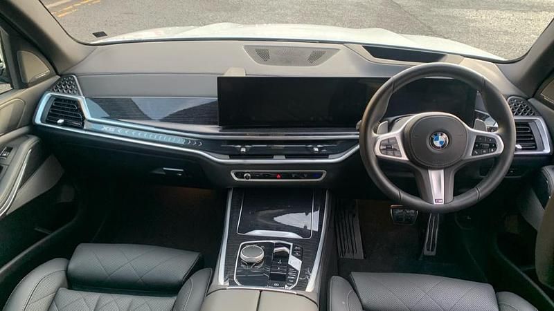 Used BMW X5 M Sport 294 HP (216 kW) 2025 White SUV