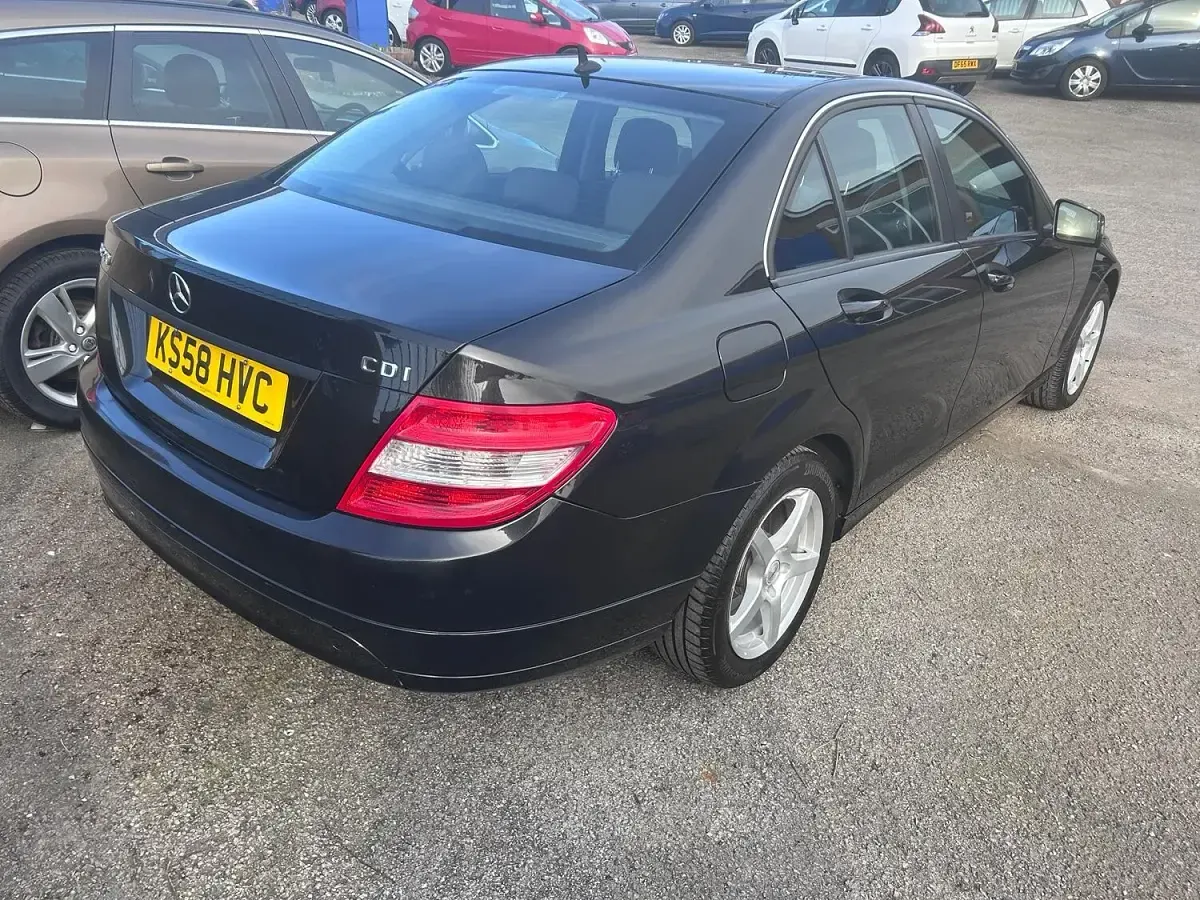 Used Mercedes C220 SE 2009 Black Sedan