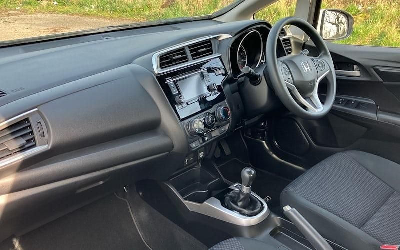 Used Honda Jazz S 102 HP (75 kW) 2020 Hatchback