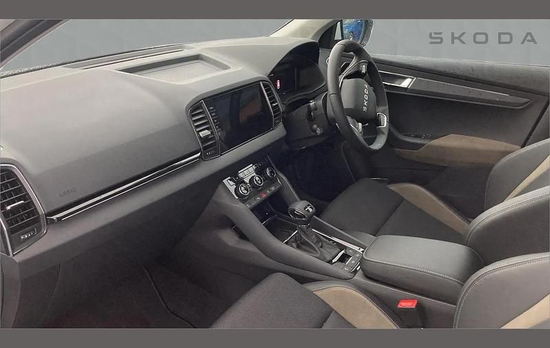 New Skoda Karoq SE L 147 HP (108 kW) 2026 White SUV