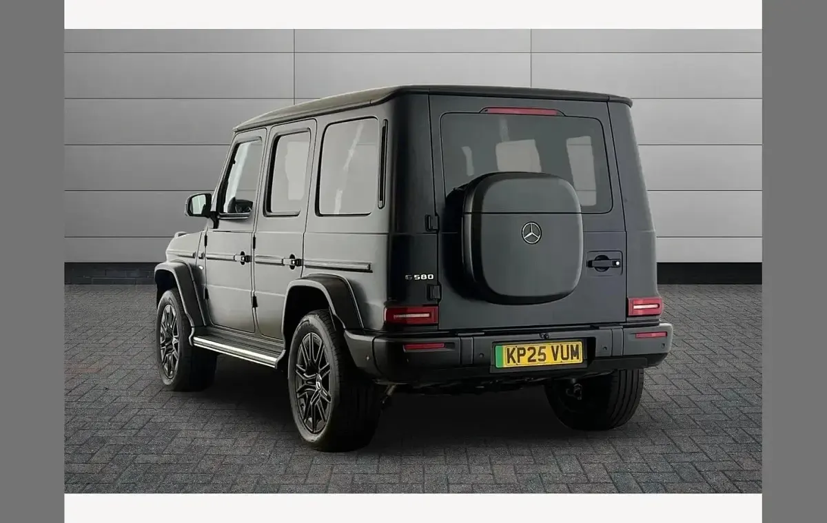 Usado Mercedes G580 AMG line 431 kW (587 HP) 2025 Preto SUV