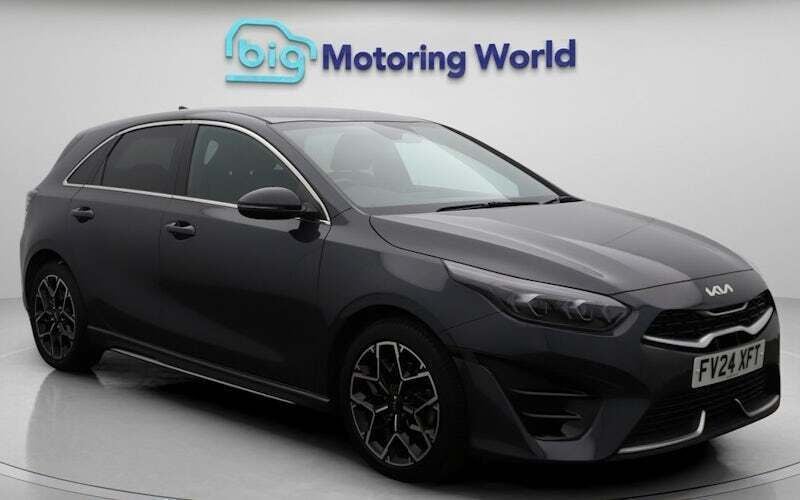 Used 2025 Kia Ceed GT-Line Hatchback | £18,400 (Fair price) - Image 1/4