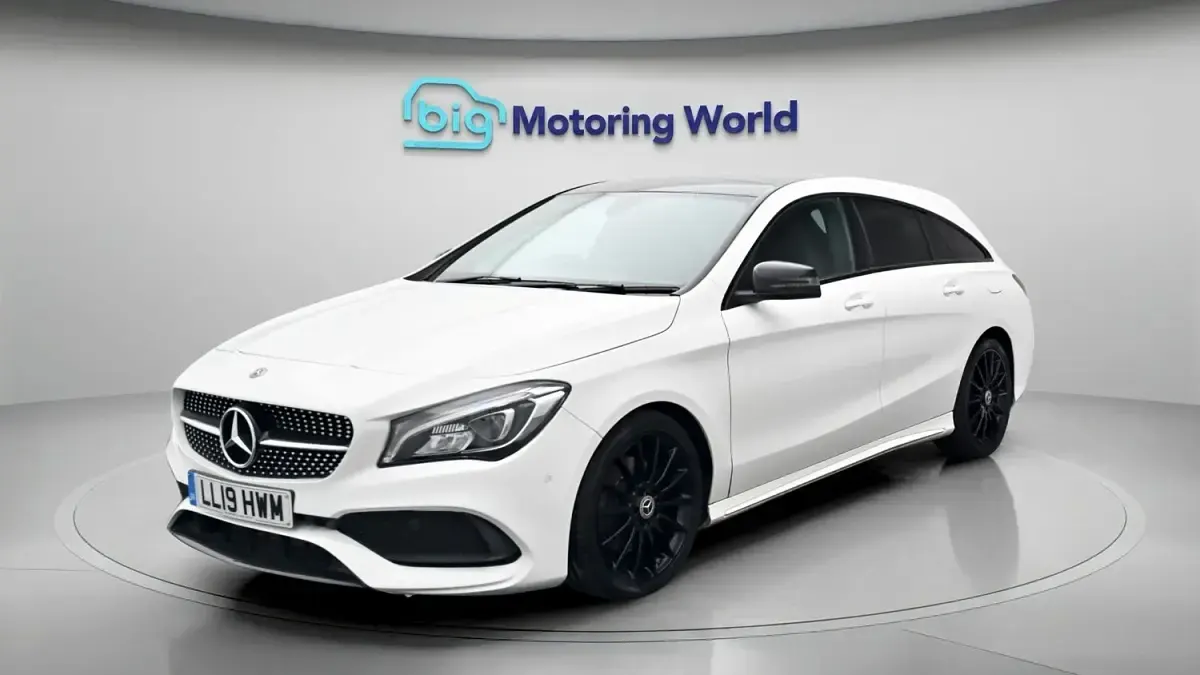 Used Mercedes CLA220 AMG line 170 HP (125 kW) 2019 White Coupe