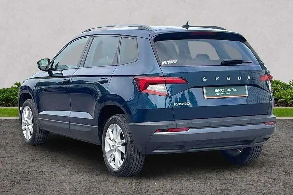 Used Skoda Karoq SE Technology 150 HP (110 kW) 2021 Petrol blue metallic SUV
