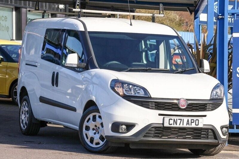 White Used 2022 Fiat Doblò S MPV | £11,991 (Good price) - Image 1/3