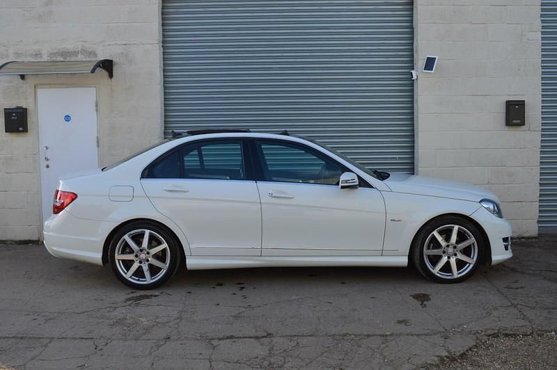 Used Mercedes C220 2012 White Sedan
