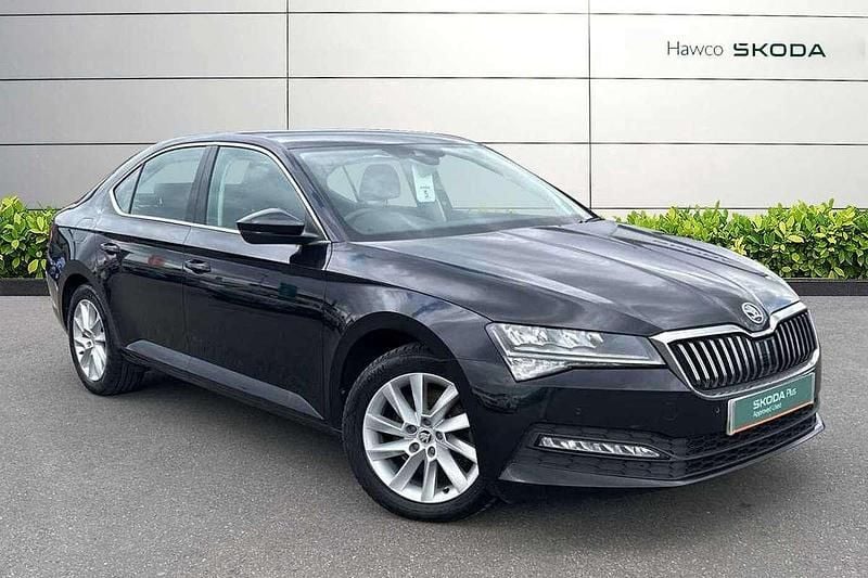 Black magic pearl effect Used 2022 Skoda Superb SE Hatchback | £16,495 (Fair price) - Image 1/4