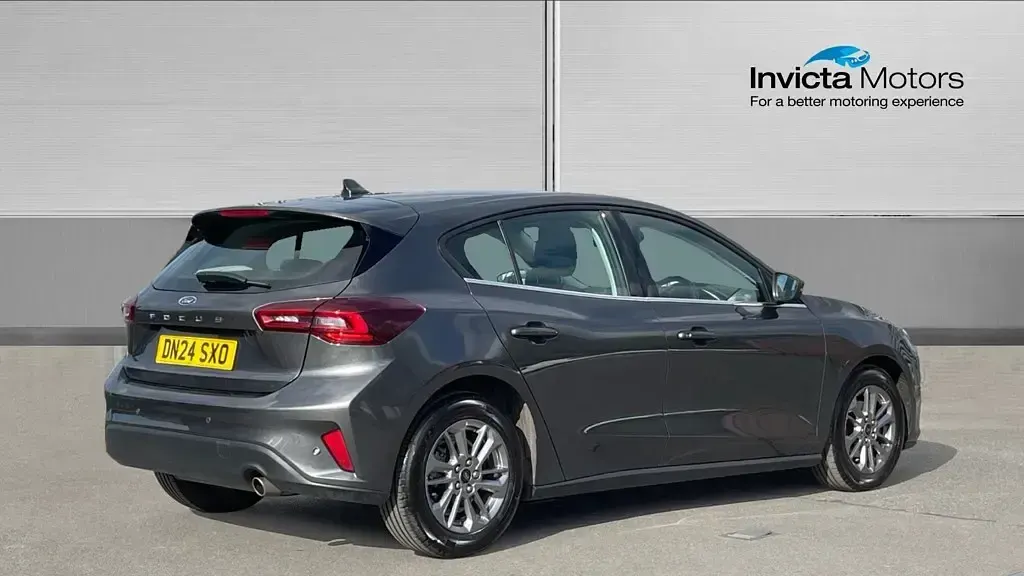 Used Ford Focus Titanium 125 HP (91 kW) 2024 Grey Hatchback
