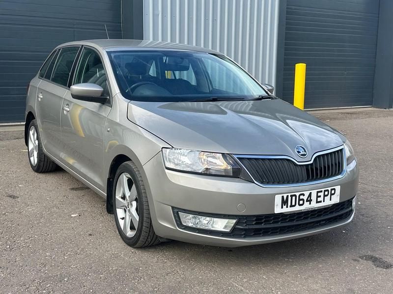 Used Skoda Rapid SE 2015 Beige Hatchback