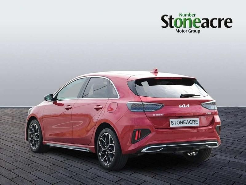 Used Kia Ceed GT-Line 138 HP (101 kW) 2025 Red Hatchback