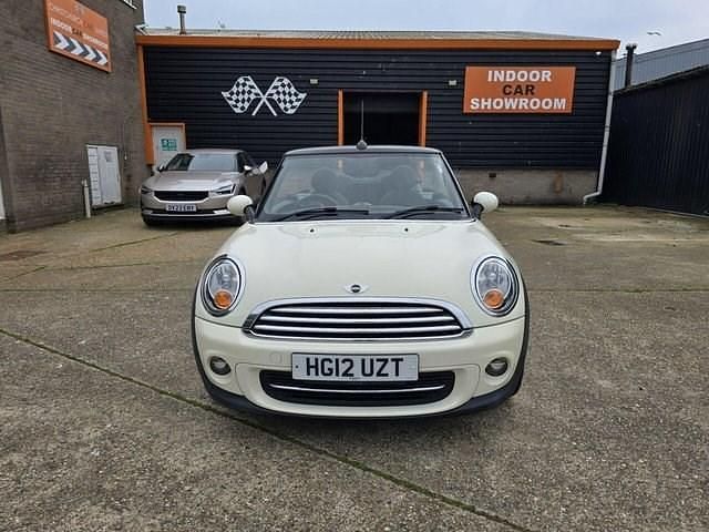 Used Mini Cooper Cabriolet 122 HP (89 kW) 2012 White Cabriolet