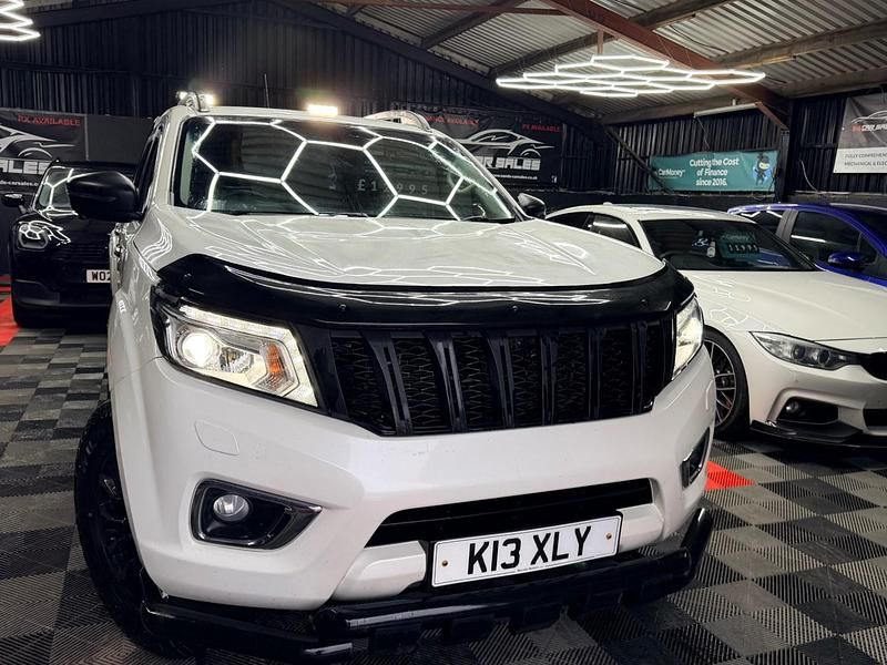 Used Nissan Navara 2018 White Pickup