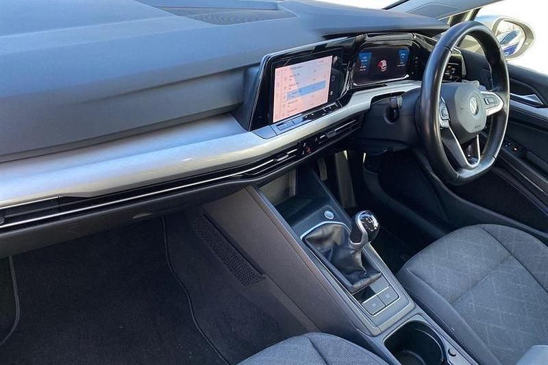 Used VW Golf VIII Life 130 HP (95 kW) 2020 Silver Hatchback