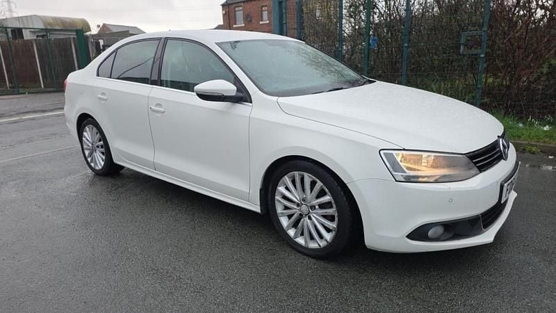 Used VW Jetta Sportline 140 HP (102 kW) 2012 White Sedan